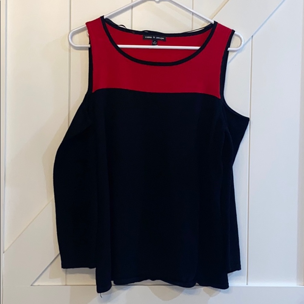 Cable & Gauge cold shoulder knit